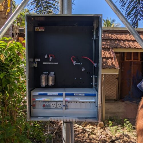 Temporary Builders Pole Cairns